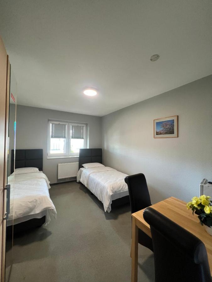 Motel Am Outletcenter ノイミュンスター エクステリア 写真
