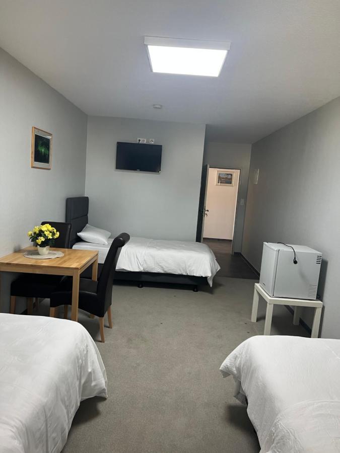 Motel Am Outletcenter ノイミュンスター エクステリア 写真