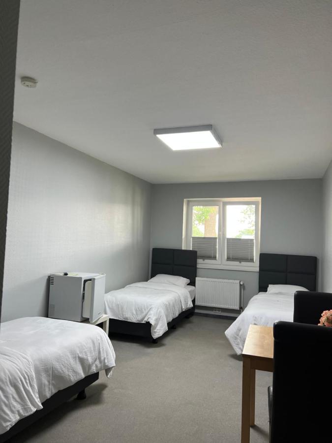Motel Am Outletcenter ノイミュンスター エクステリア 写真