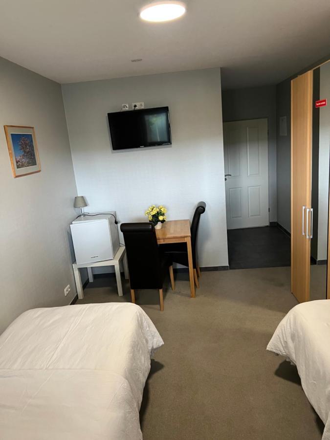 Motel Am Outletcenter ノイミュンスター エクステリア 写真